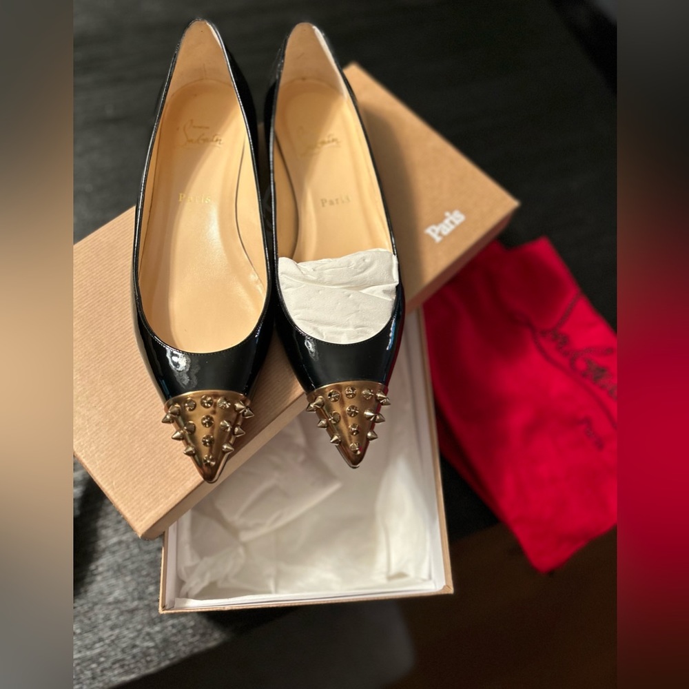 Christian Louboutin Geo Toe Patent Flats sz 39.5